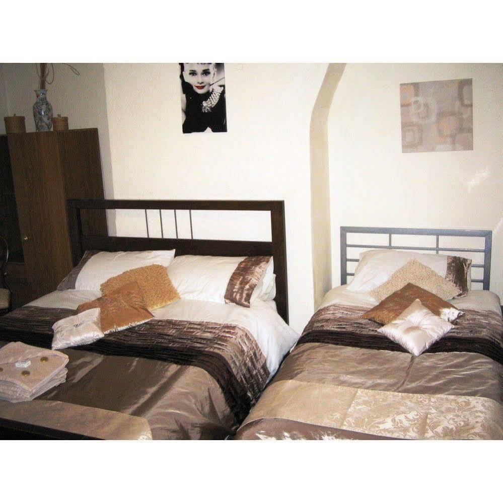 The Castleton Bed and Breakfast Blackpool Eksteriør billede